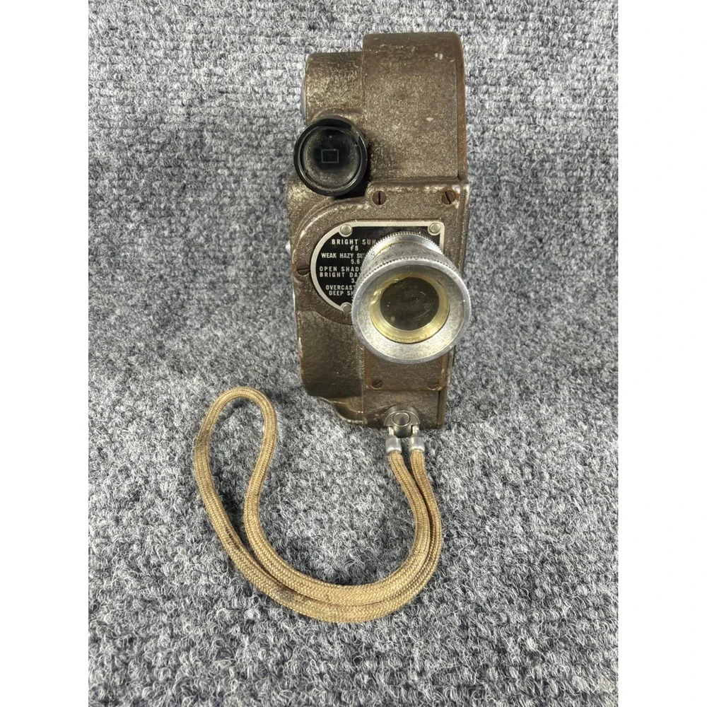 Vintage Revere Eight Model 88 8mm Movie Camera Wollensak Cine Raptar Lens Brown